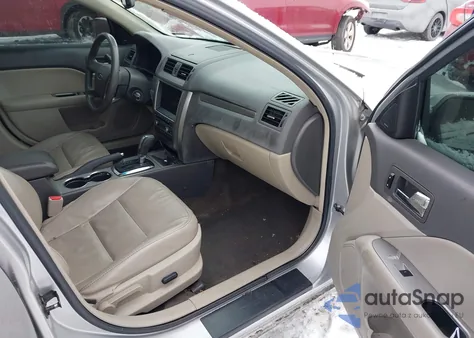 2010 Ford Fusion Hybrid z USA, uszkodzony, nr VIN 3FADP0L31AR316002